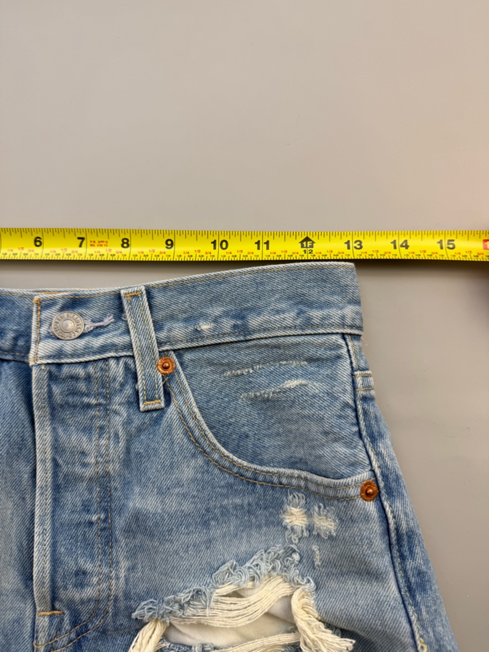 Levi’s 501 Original Cutoff Shorts Aritzia Distressed Denim Coastal Womens 24 - Picture 5 of 9